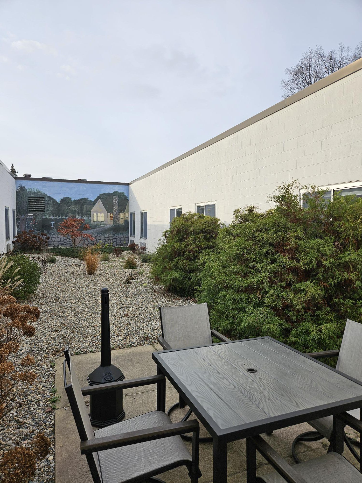 Eenhoorn Plants 20,000 Trees With The Arbor Day Foundation - Image Of A Tree Being Planted